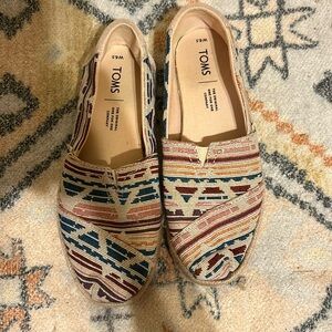 Toms slip ons